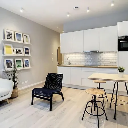 Nieuw In Centrum! * Левен